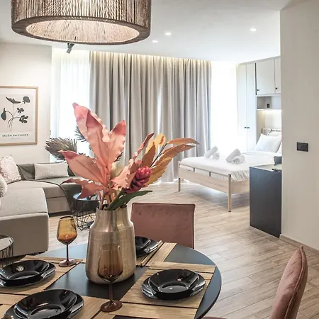 Hall View Apartament