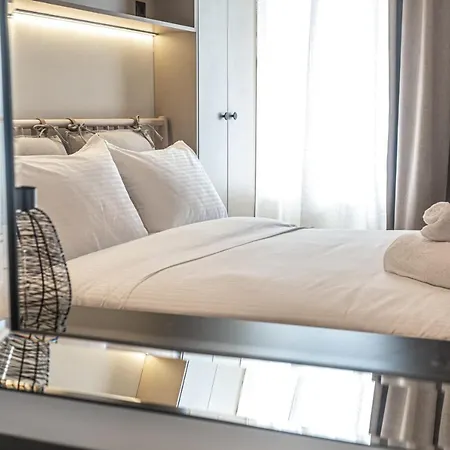 Hall View Apartment