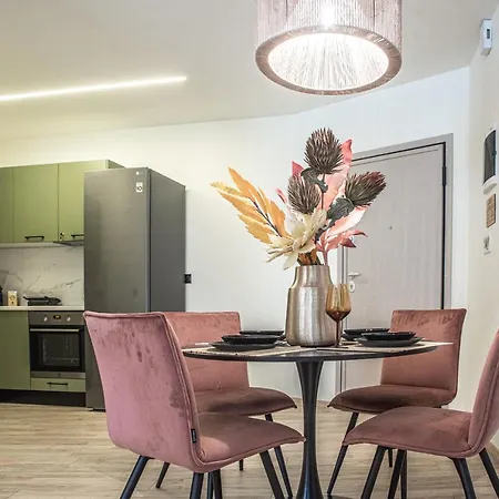 Hall View * Kalamata